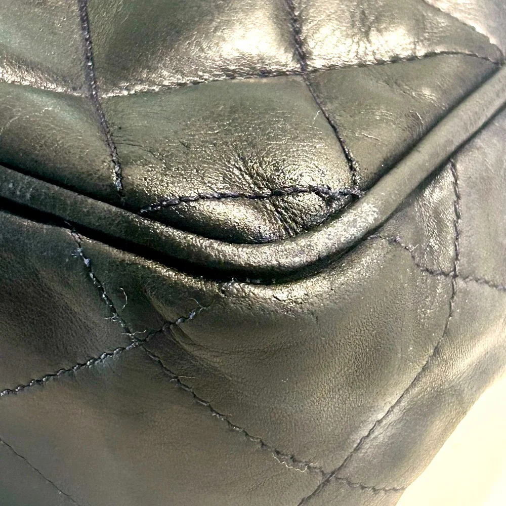 Chanel Navy Blue Lambskin Quilted Gold Chain Tote Bag made in France Authentic - Picture 15 of 16
